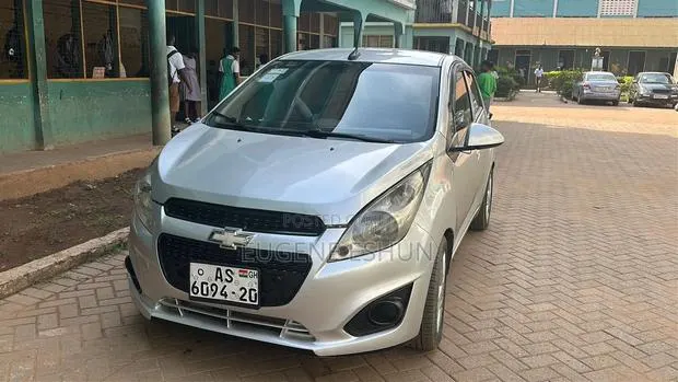 Chevrolet Spark 2013 Silver · Photo 1