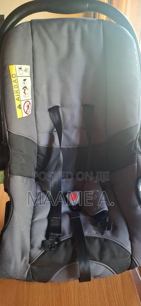 Infant Car Seat for Ages 0 to 15 Months · Photo 1