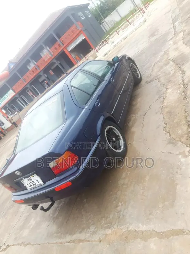 BMW 316i 1997 Blue · Photo 1