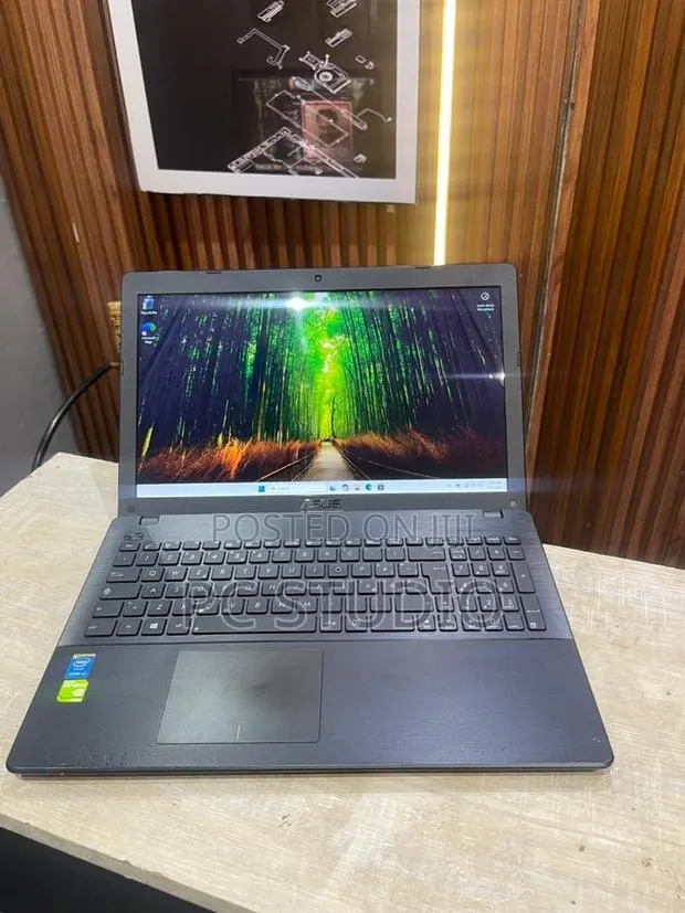 Laptop Asus X550LD 4GB Intel Core i3 HDD 500GB · Photo 1