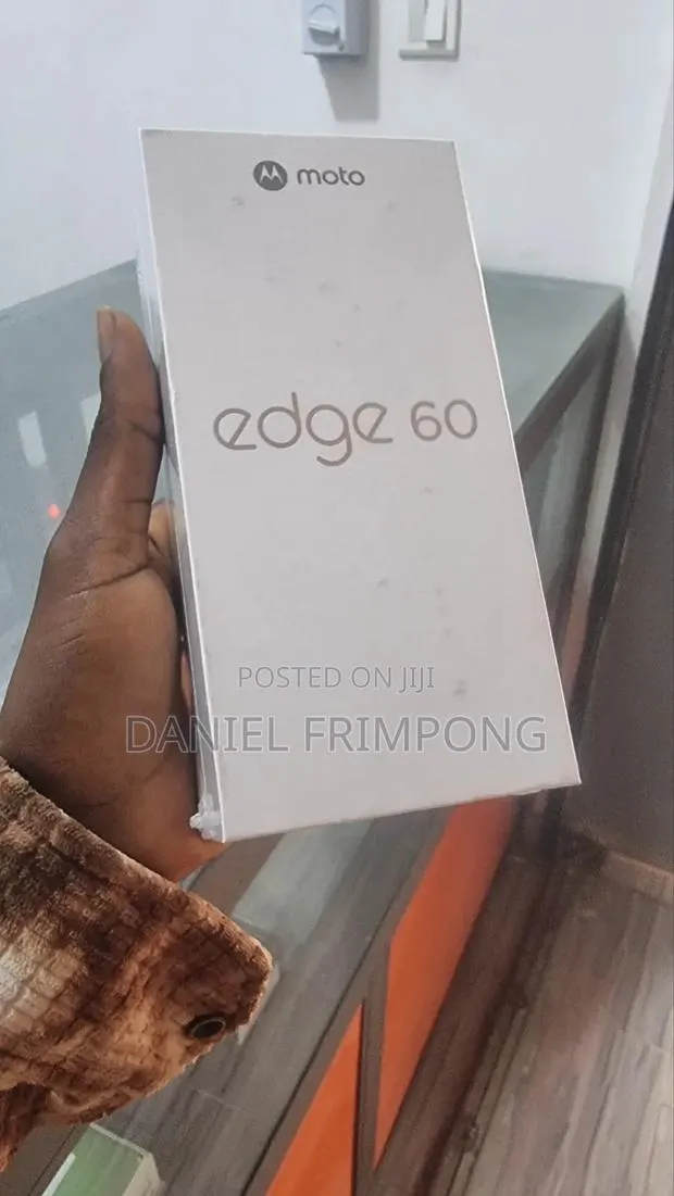 New Motorola Edge 60 Fusion 512 GB Gray · Photo 1