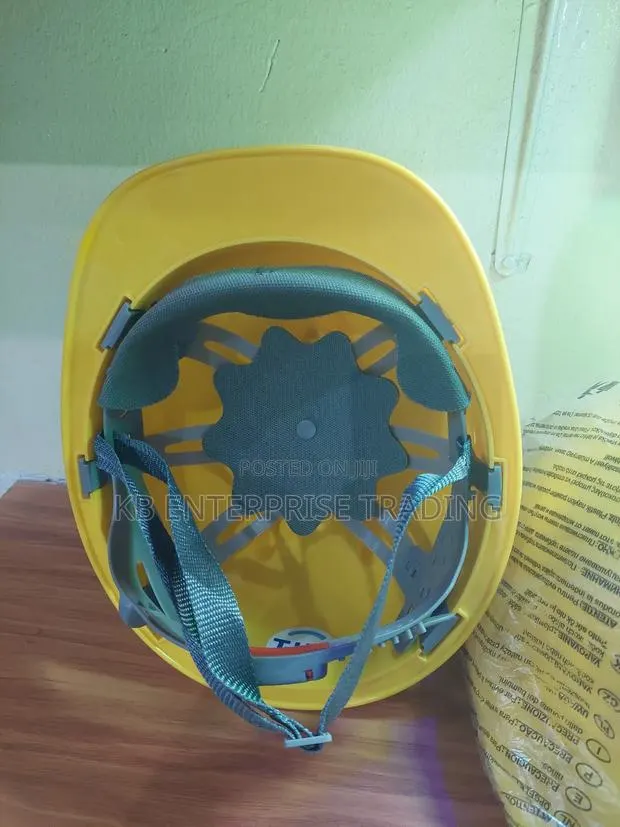 T-Uk Adjustable Safety Hard Hat · Photo 1