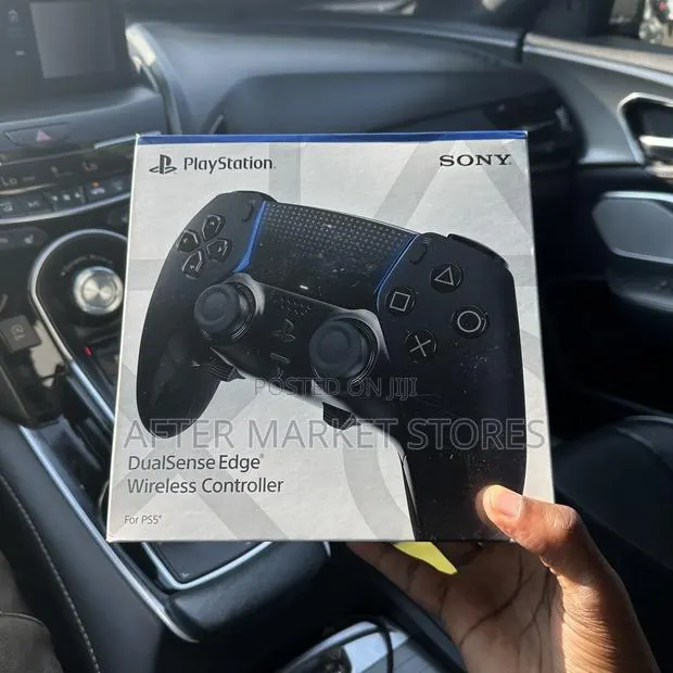 PlayStation DualSense Edge Wireless Controller · Photo 1