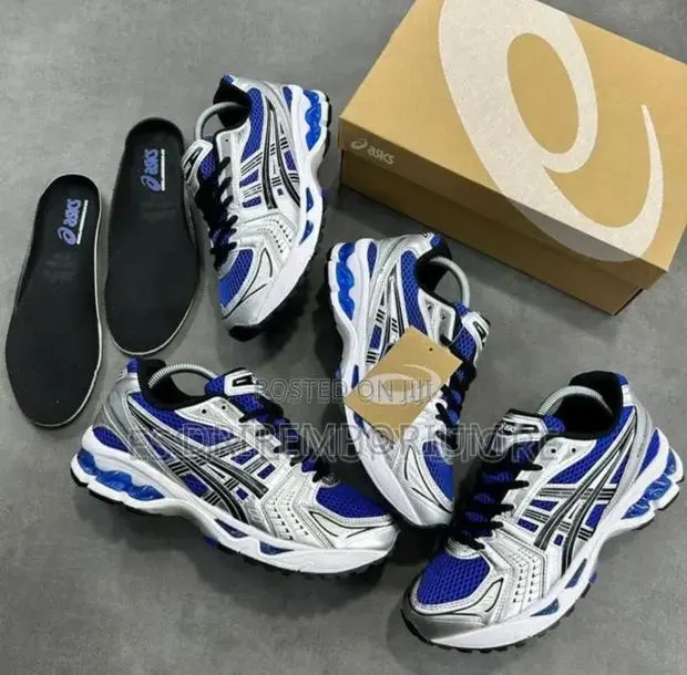 Asics Gel-Kayano 14 · Photo 1