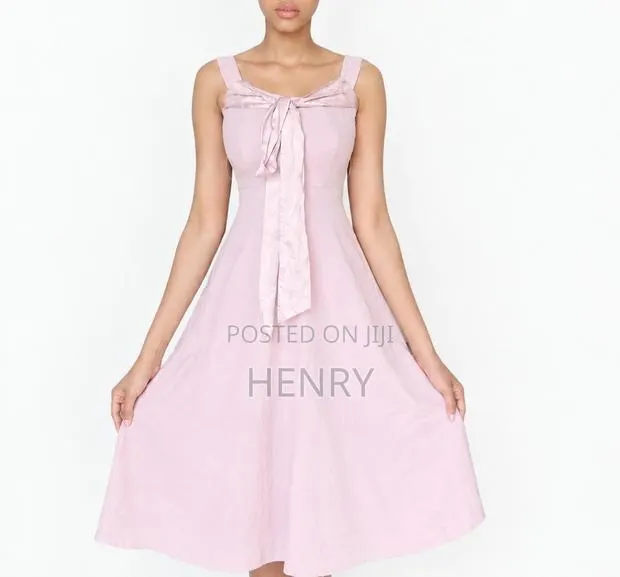 Ladies Pink Bow Dress Size M-Sleeveless Knee Length Party Dress · Photo 1