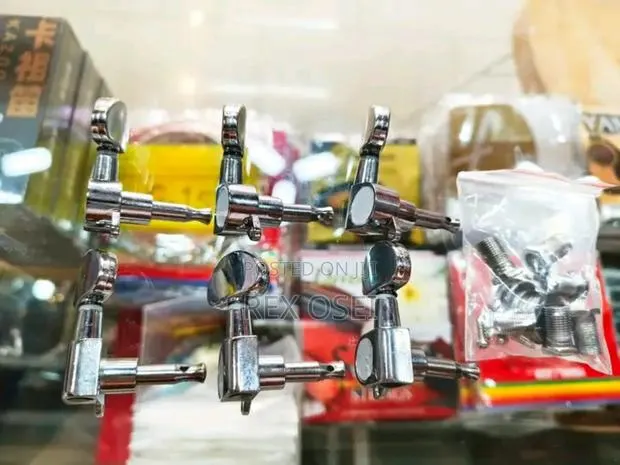 Guitar Tuning Pegs · Photo 1