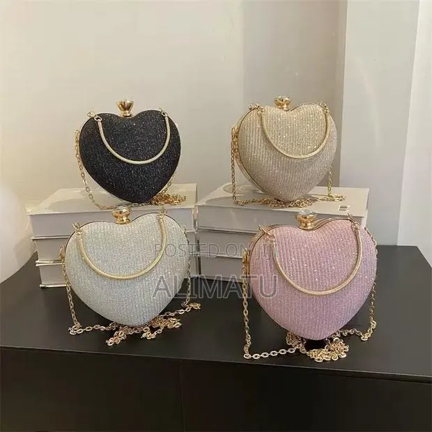 Love Clutch · Photo 1