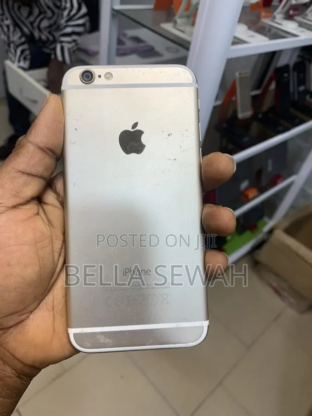 Apple iPhone 6 64 GB White · Photo 1
