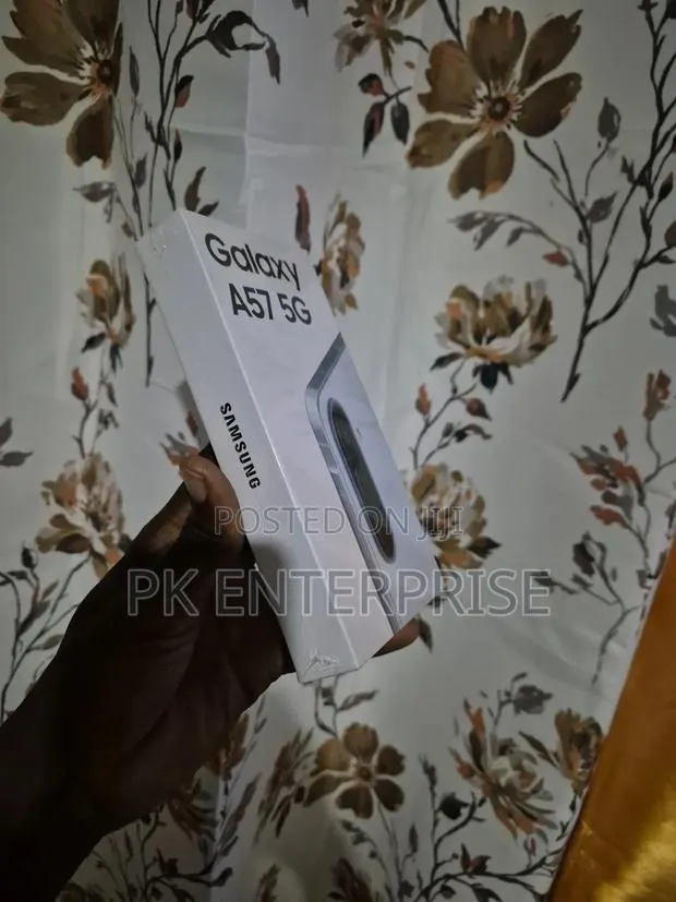 New Samsung Galaxy A57 256 GB Blue · Photo 1