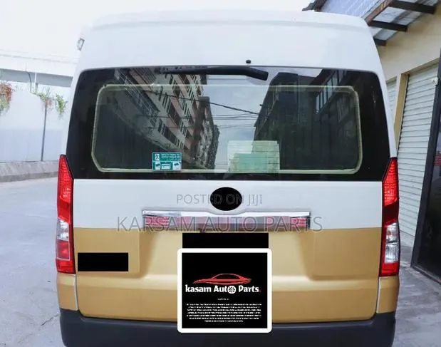 Toyota Hiace 2019-2024 Trunk Tailgate Led Bootlight · Photo 1