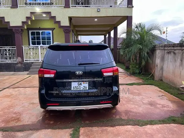 Kia Carnival 2015 Black · Photo 1