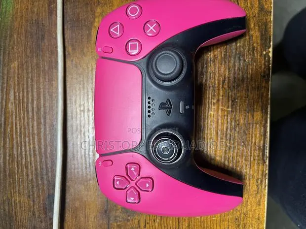PS5 Controller · Photo 1