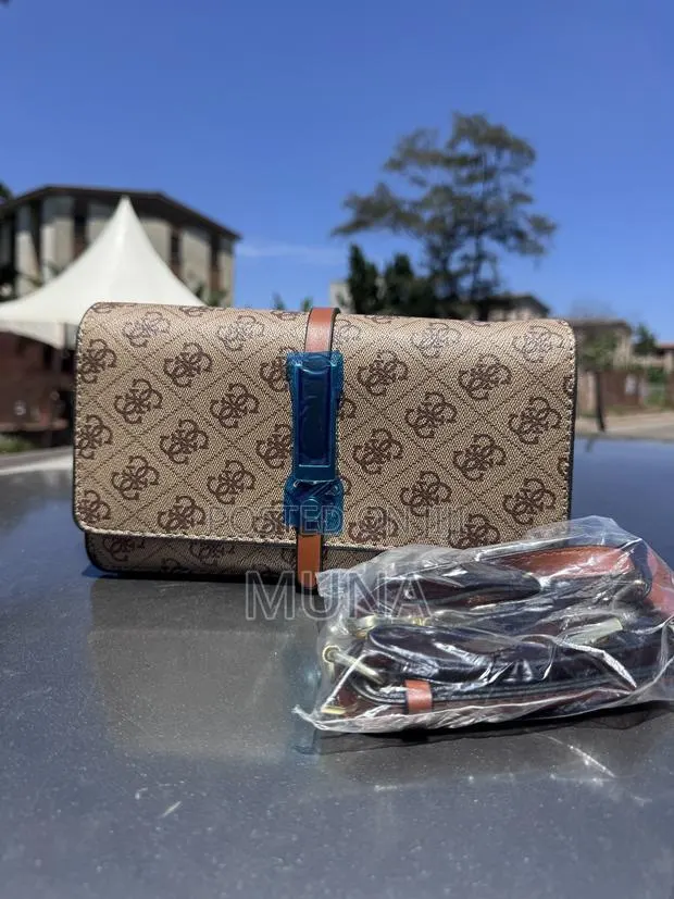 Portable Handbags · Photo 1