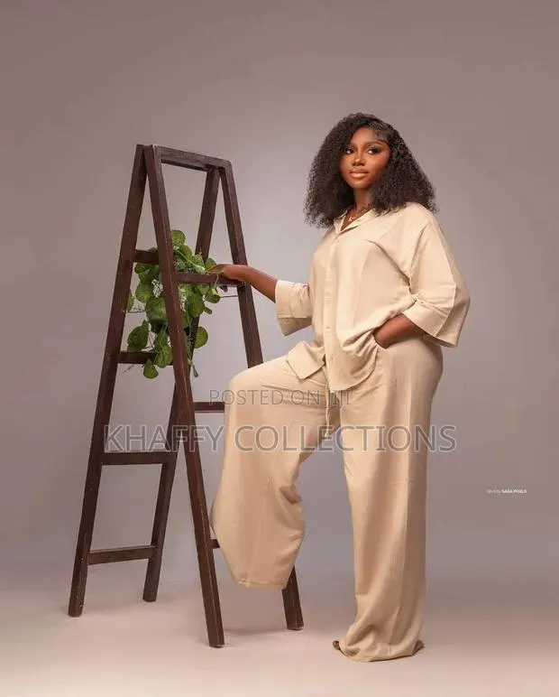 Luxury 2 Piece Set ( Beige) · Photo 1