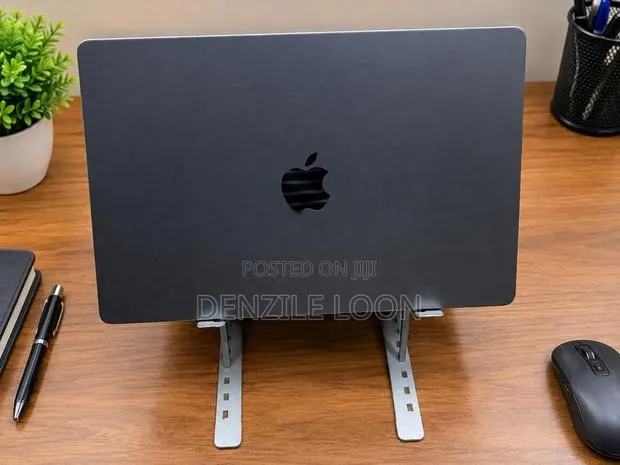 Laptop Apple MacBook Pro 2021 M1 16GB Apple M1 Pro SSD 512GB · Photo 1