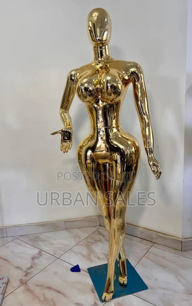 Glossy Gold Female Full Body Mannequin · Photo 2