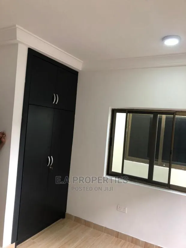 4bdrm House in E a Proprties, Ghana Flag for Sale · Photo 7