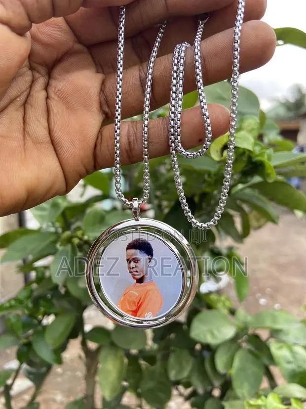 Customize Picture Chain · Photo 1