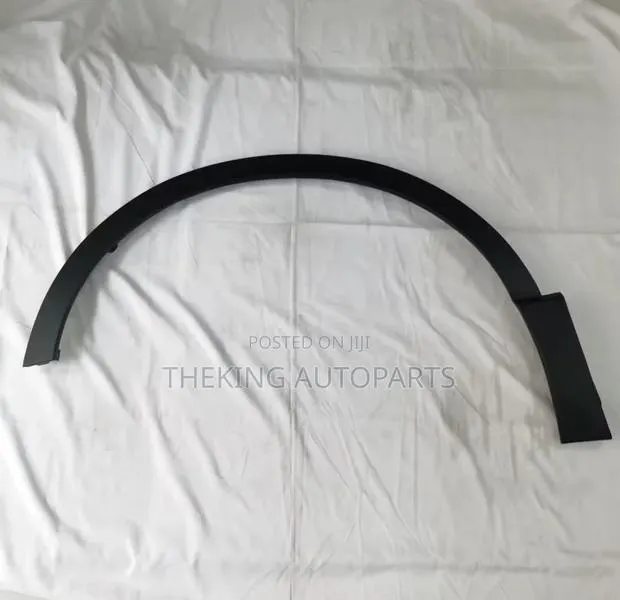 Honda CRV 2017,2018,2019 Fender Molding · Photo 1