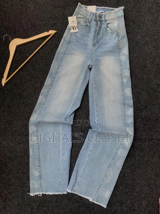Stock Bola Jeans as Seen · Photo 1