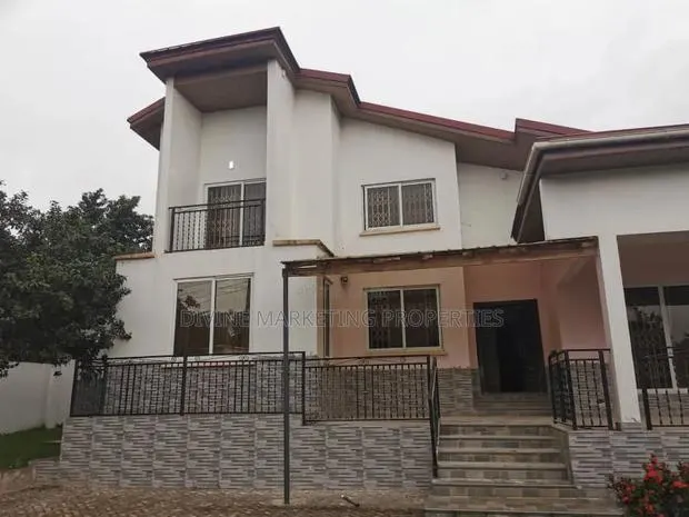 7bdrm House in Acp Estates Area, Pokuase for rent · Photo 1