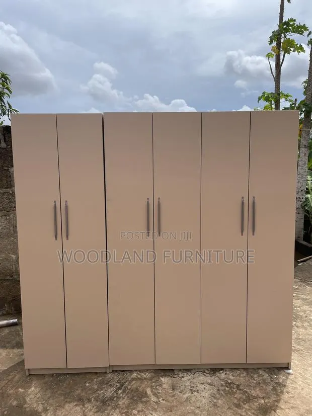 A Wardrobe That Finally Keeps Up With Your Life · Photo 1