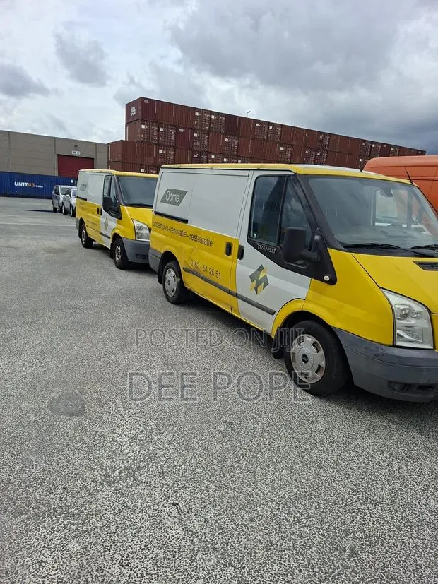 Ford Transit 2013 Yellow · Photo 1