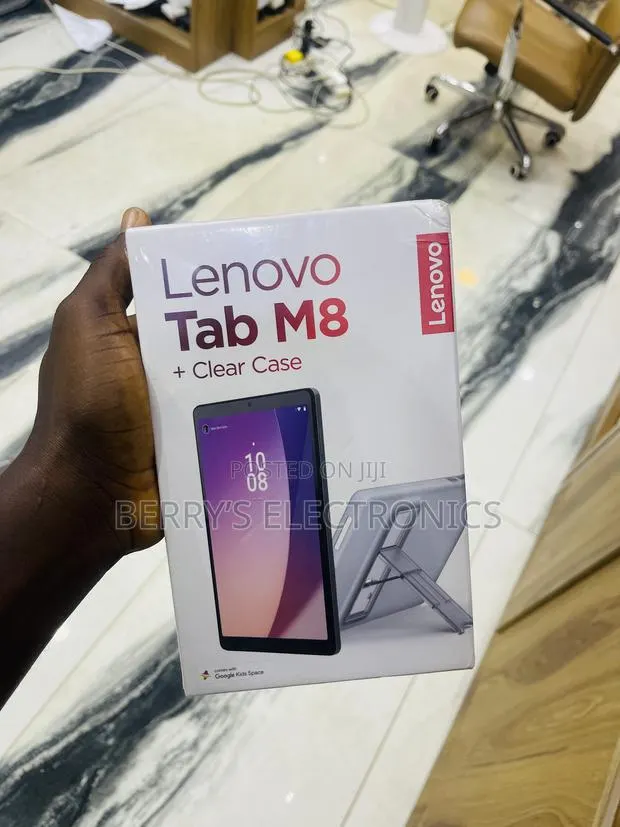 New Lenovo Smart Tab M8 LTE 32 GB Black · Photo 1