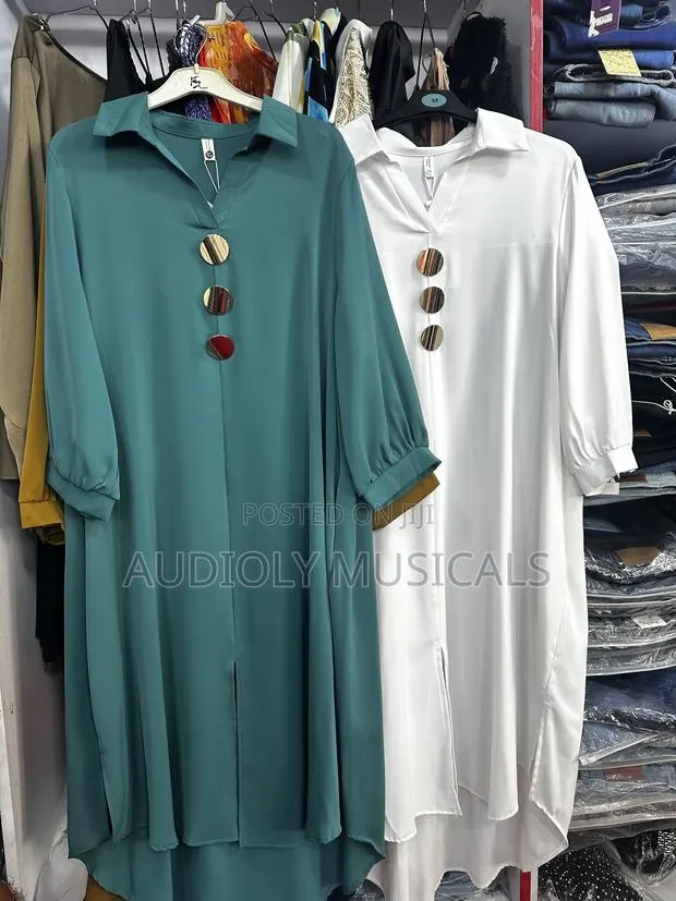 Shevon Straight 3-Quarter Dress on Colours · Photo 1