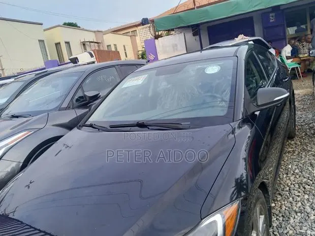 Hyundai Elantra 2018 Black · Photo 1
