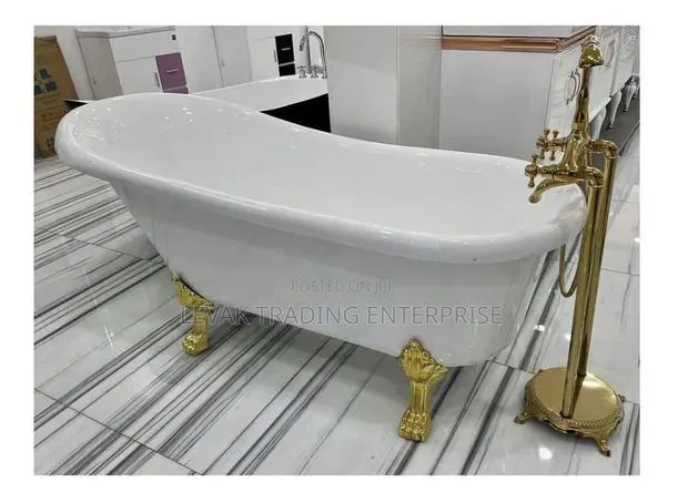 Queen’S Bathtub- Gold Bath - Gold Bathtub · Photo 1