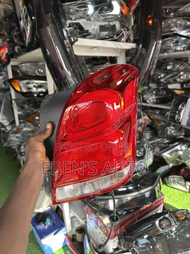 Chevrolet Trax 2020 Taillight · Photo 1