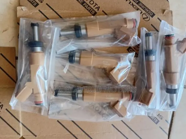 Toyota Corolla 2014,15,16,17,18,19 Fuel Injectors 4Set. Original · Photo 1