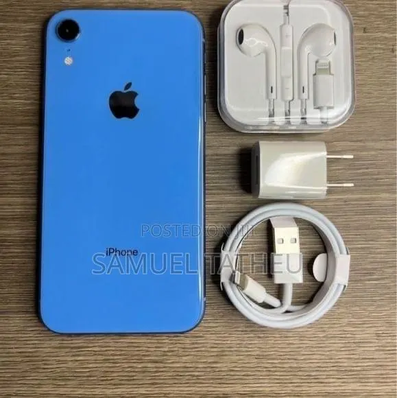 Apple iPhone XR 64 GB Blue · Photo 1