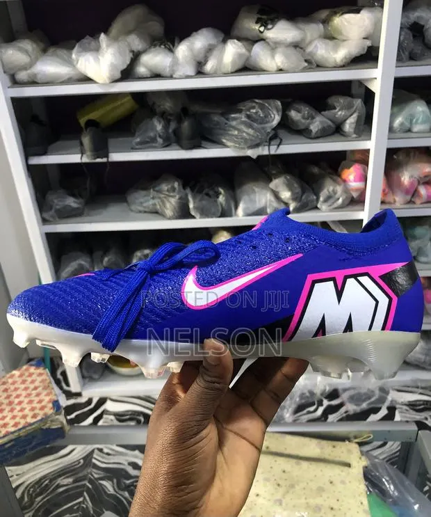 Football Boots · Photo 1
