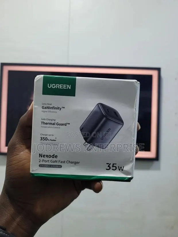 Ugreen 35w Gan Charger · Photo 1