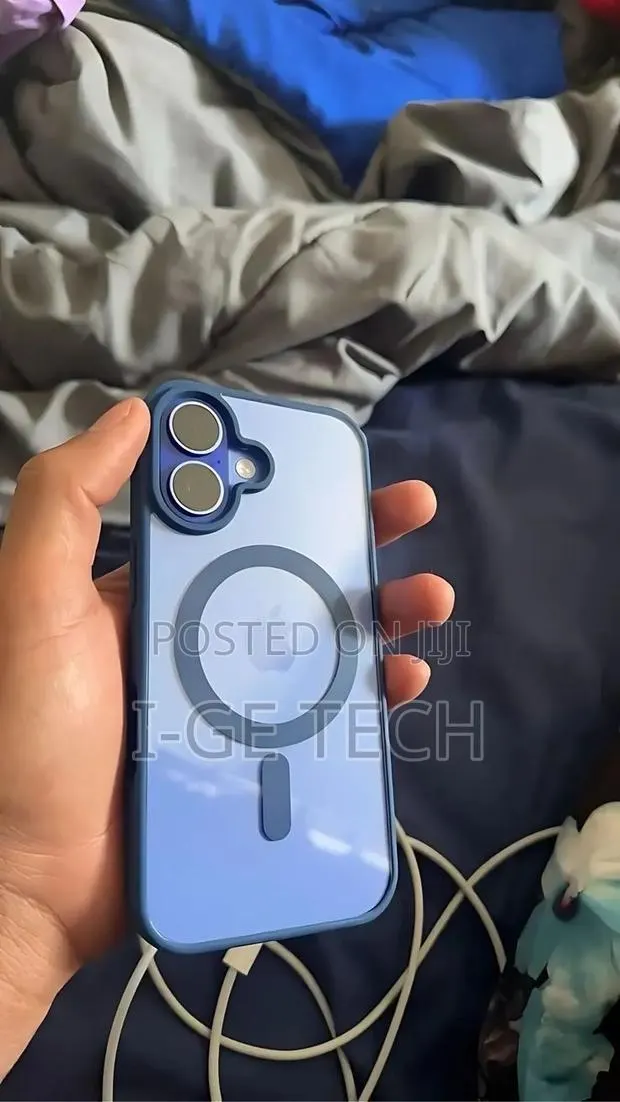Apple iPhone 16 128 GB Blue · Photo 1