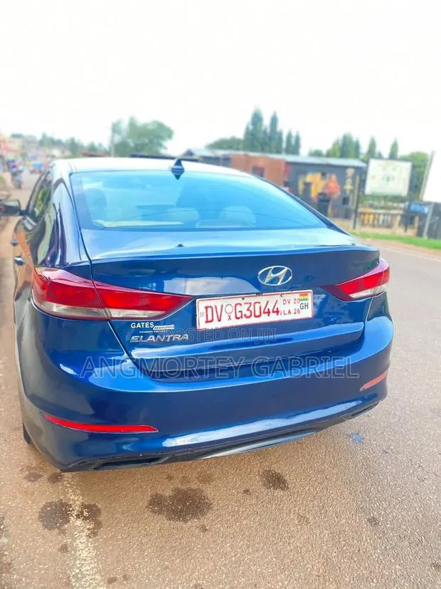 Hyundai Elantra 2017 Blue · Photo 1