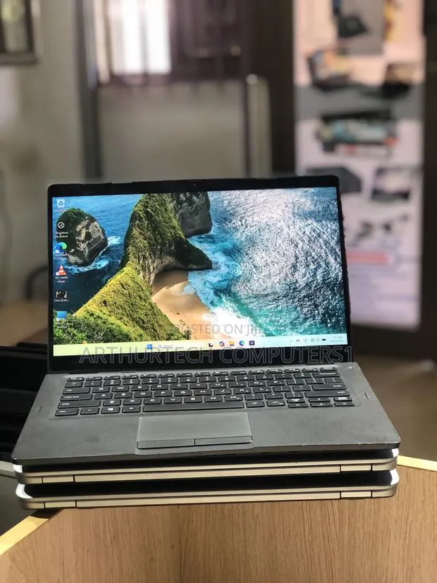 Laptop Dell Latitude 5300 2-in-1 8GB Intel Core i5 SSD 256GB · Photo 1