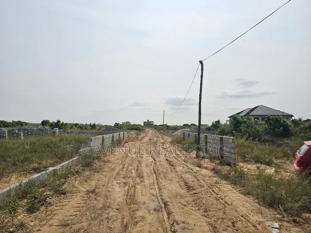 Secure Master-Planned Plots in Prampram · Photo 1