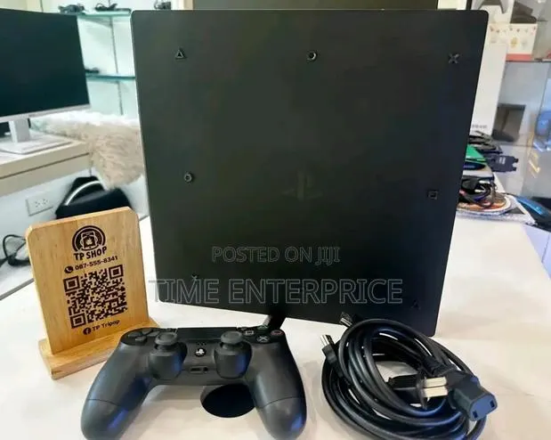 Play Station 4 Pro · Photo 1