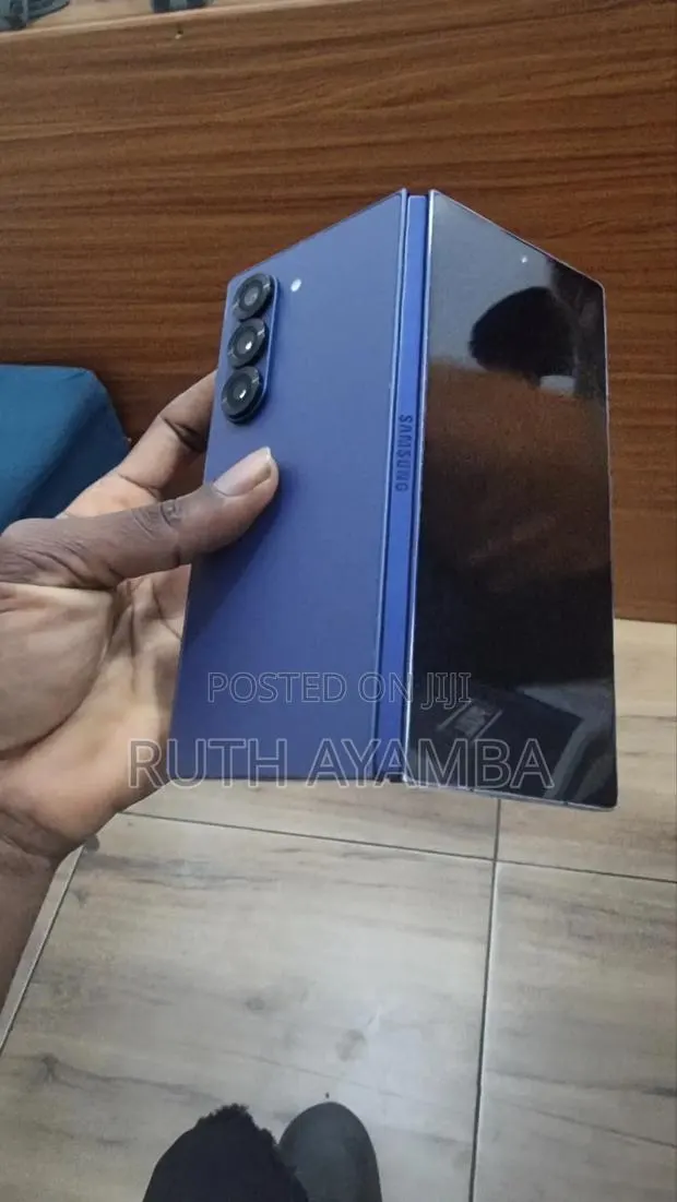 Samsung Galaxy Z Fold6 256 GB Blue · Photo 1
