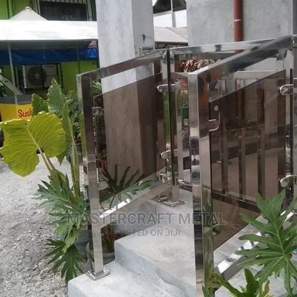 Glass Barrister · Photo 1
