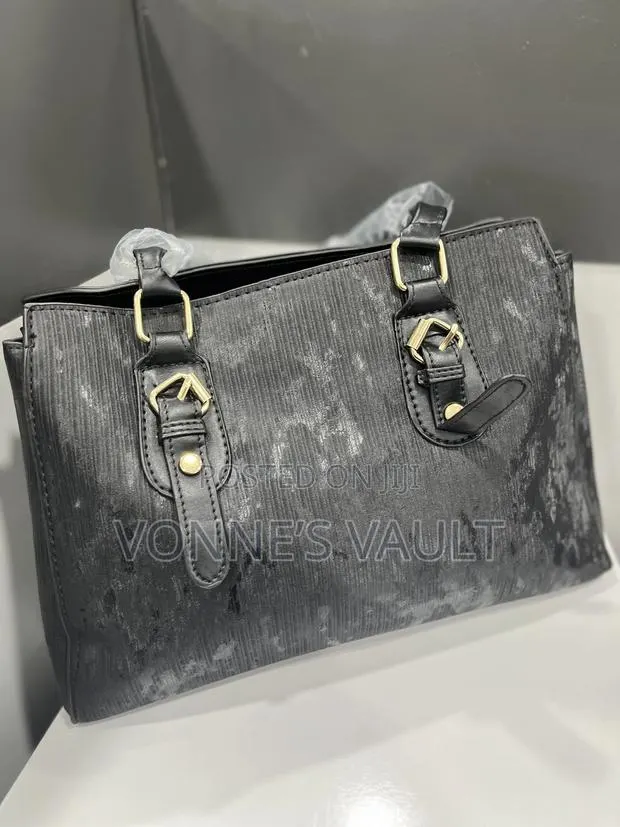 Ladies Handbags · Photo 1