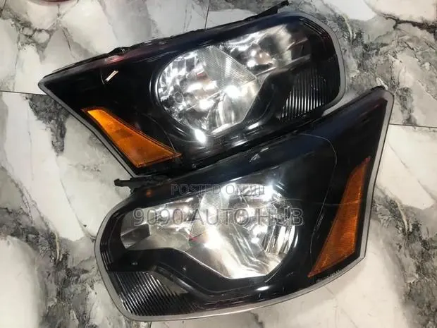 Ford Transit 2015, 2016 2019, 2020 2022, 2023 Headlight | Foreign Used · Photo 1