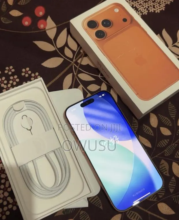 Apple iPhone 17 Pro Max 512 GB Orange · Photo 1