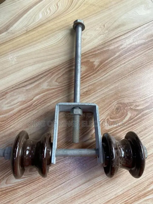 Heavy-Duty Shackles – Strong Reliable for Lifting Electrical Works · Photo 1