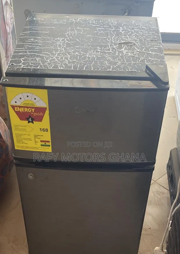 Midea Table Top Refrigerator · Photo 1