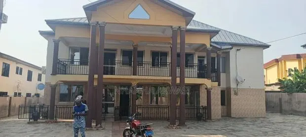 3bdrm Apartment in Klagon Police, Tema Metropolitan for rent · Photo 1