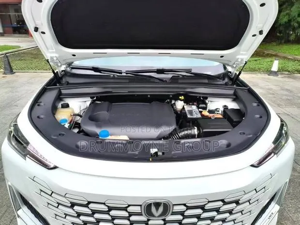 Changan UNI-K 2022 White · Photo 1